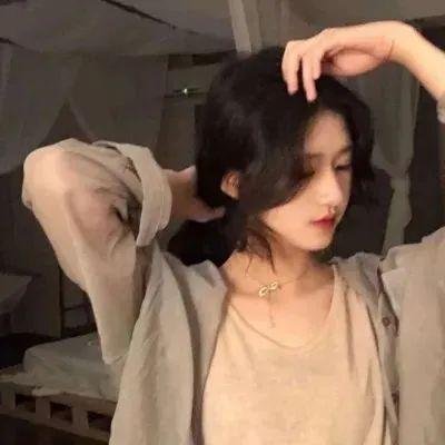 左边最后那栋房子